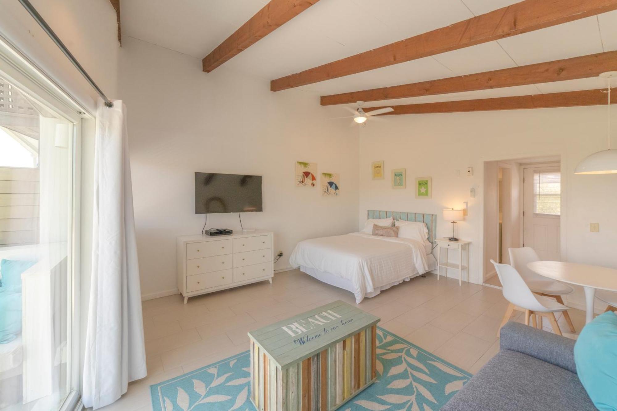 Driftwood Resort On The Ocean Монтоук Екстериор снимка